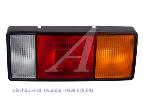Den hau xe tai Hyundai 924017A100